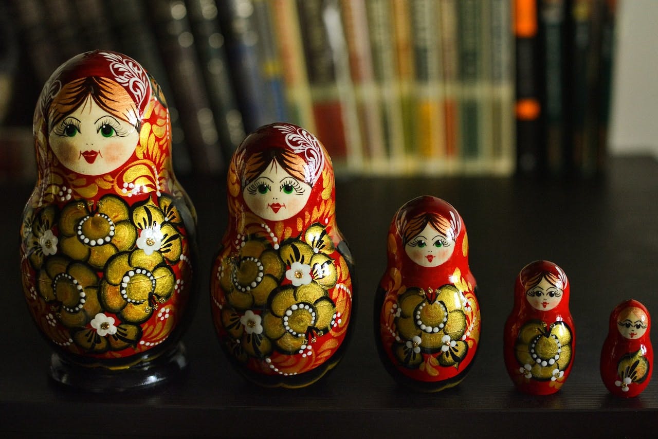Picture of Russian dolls lined up